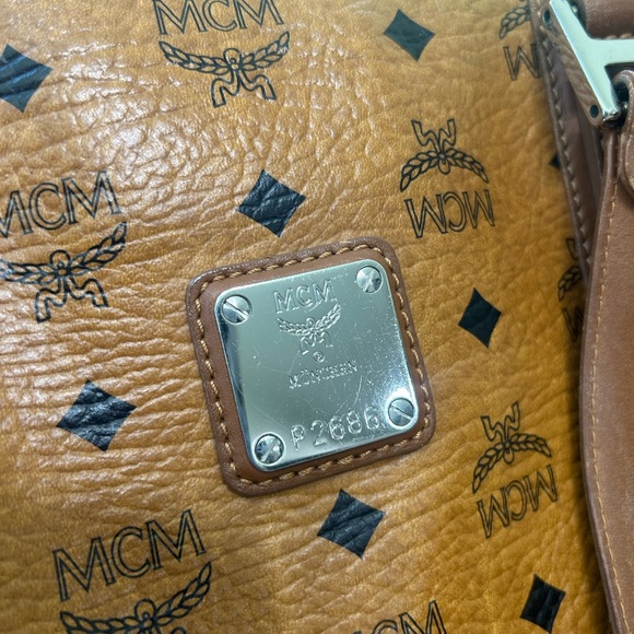 MCM Camel Leather bag. Gorgeous condition. - Picture 6 of 9